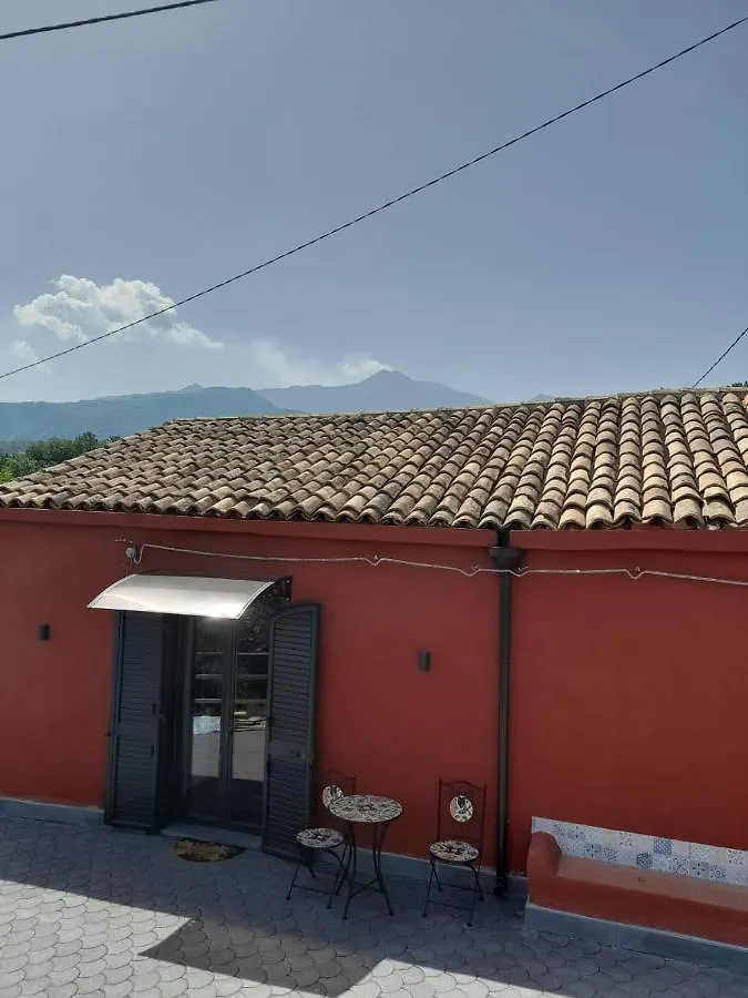 بيت للعطل فيلا Sikelia Etna House زافيرانا إتنيا إيطاليا